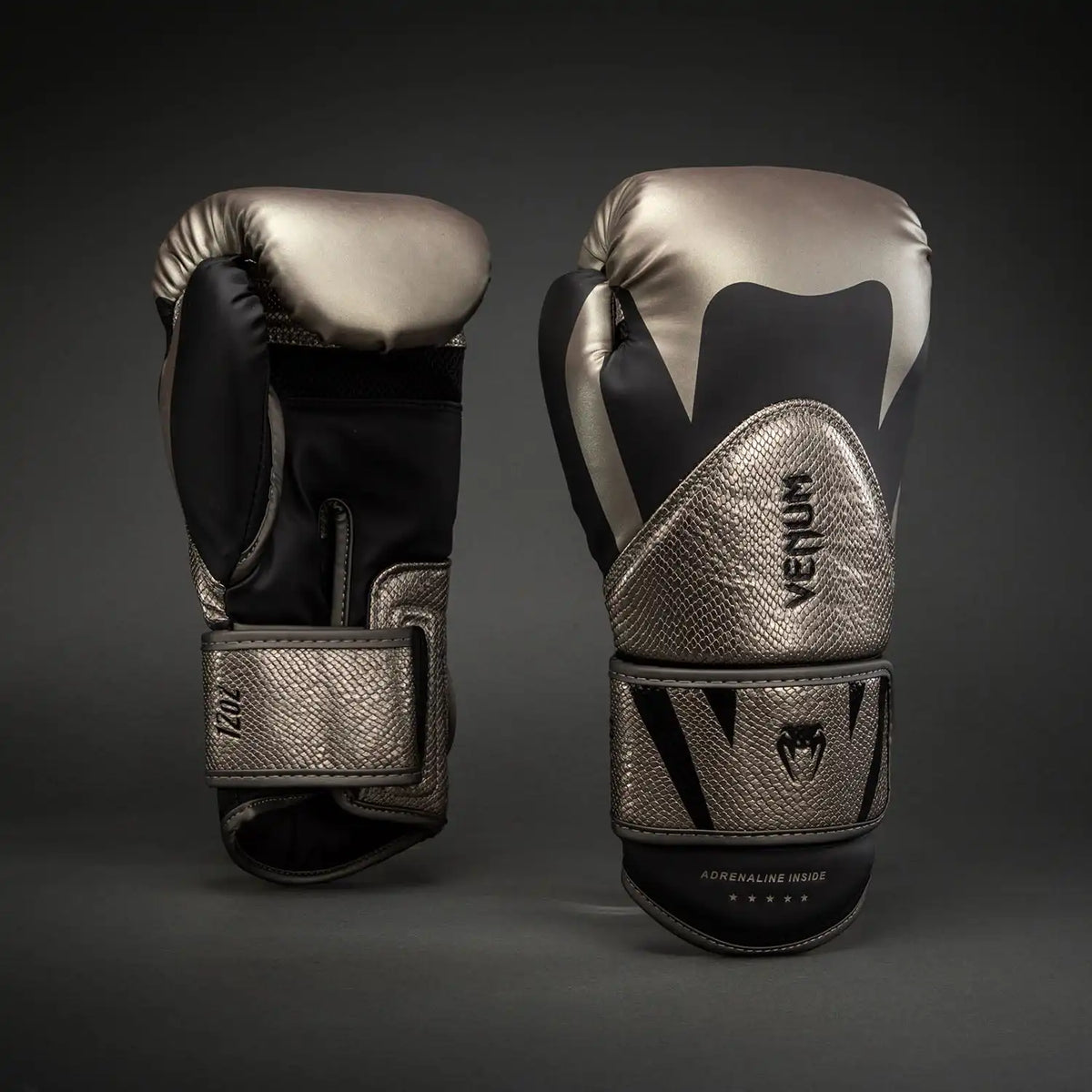 Venum Challenger 4.0 Scales Boxing Gloves -Silver/Black