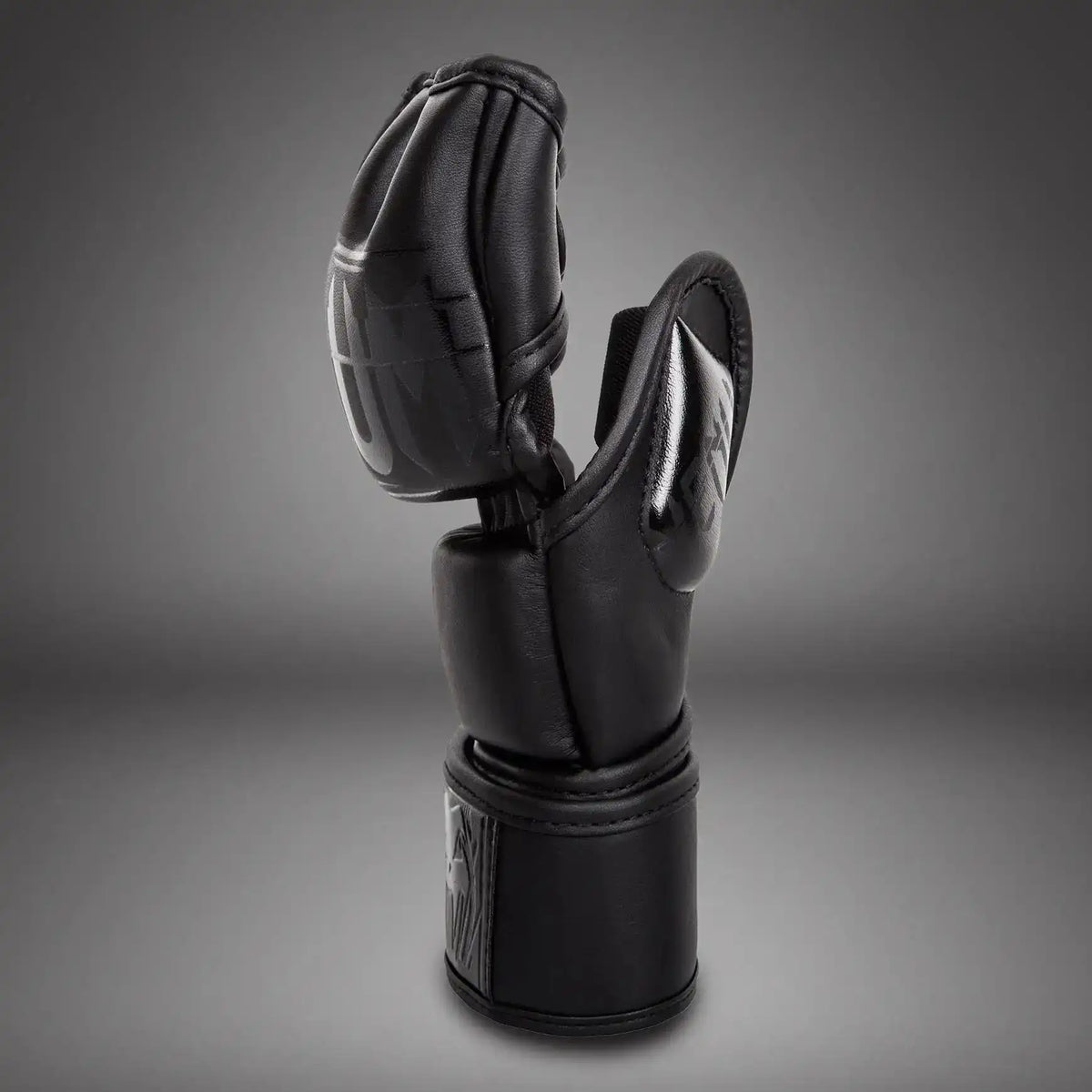 Venum Undisputed 2.0 MMA Gloves - Matte/Black