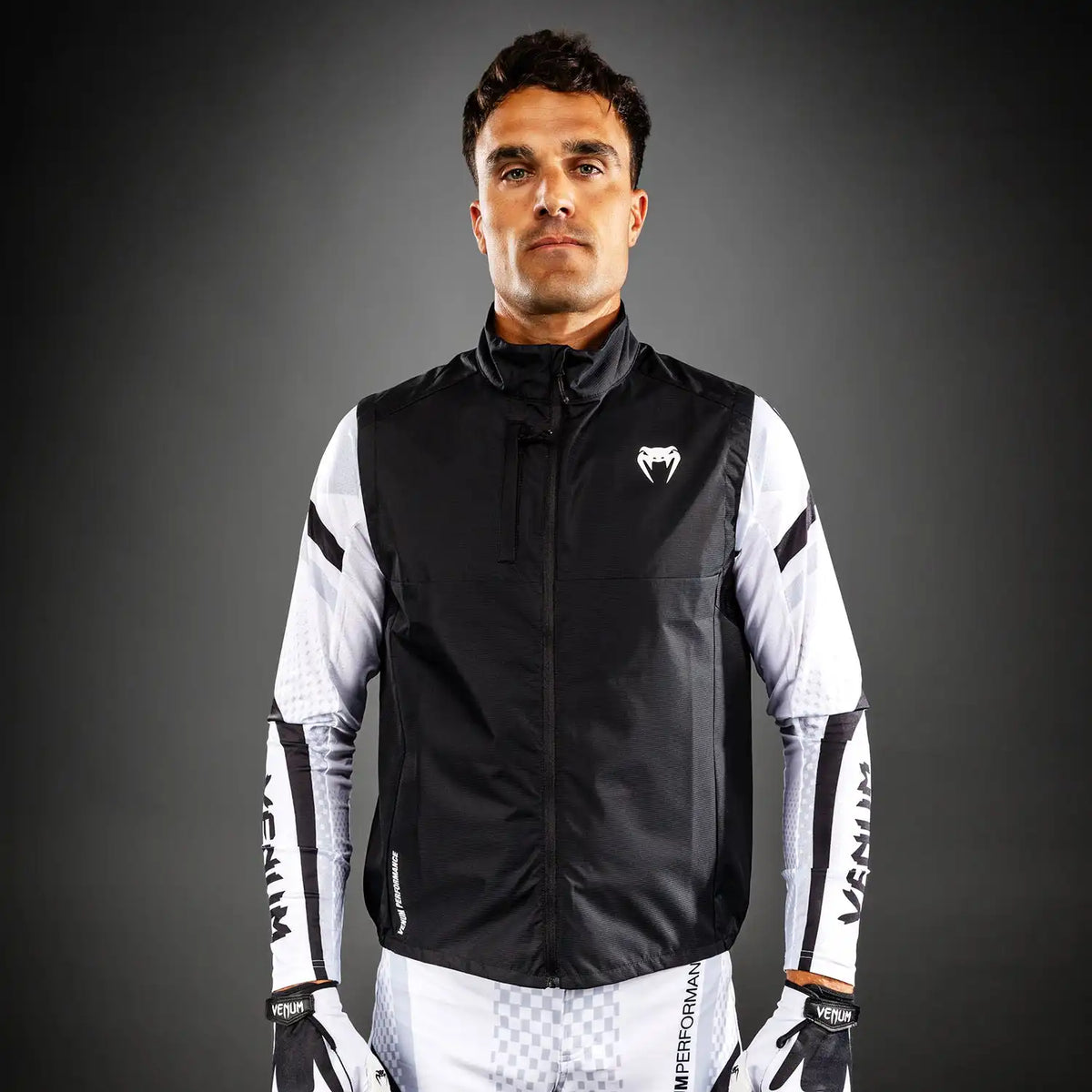Venum MX Basics Sleeveles Windbreaker - Black/White