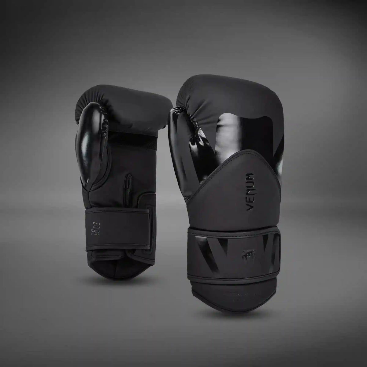 Venum Challenger 4.0 Boxing Gloves - Black/Black