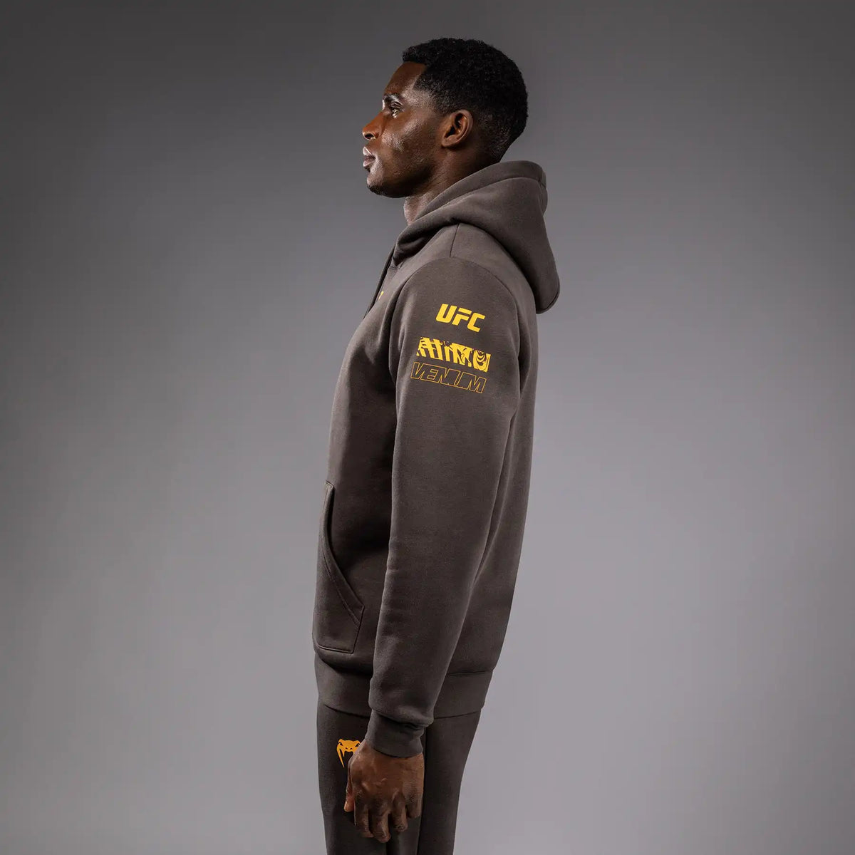 UFC Fusion by Venum Fight Week Men’s Pullover Hoodie - Solid Earthen Brown