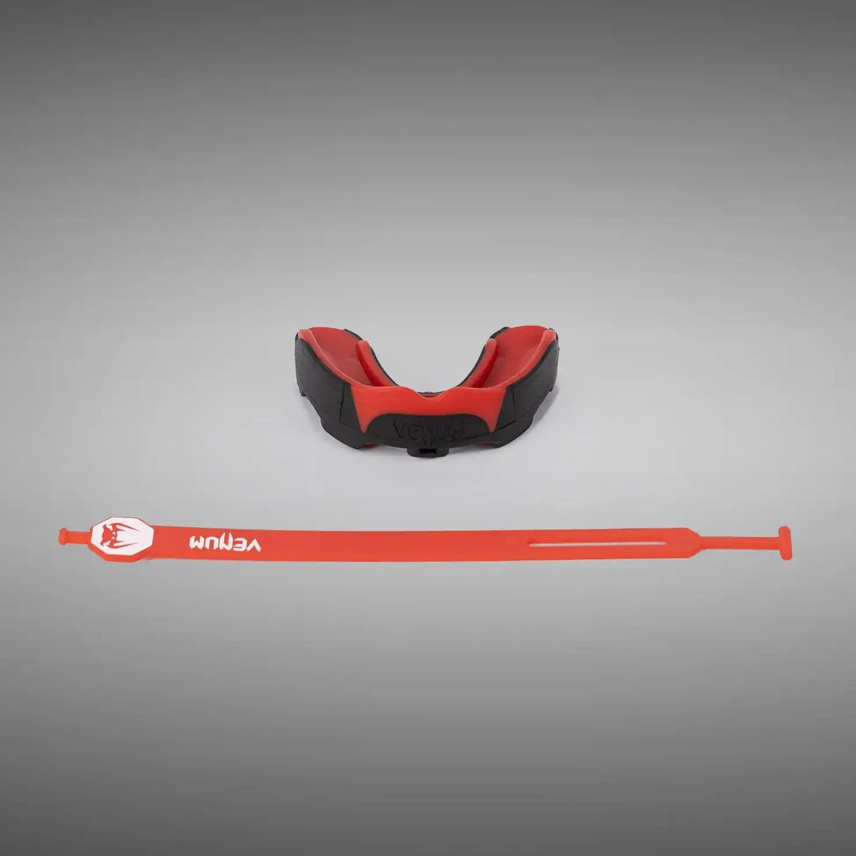 Venum Predator Mouthguard - Strap/Straples - Black/Red