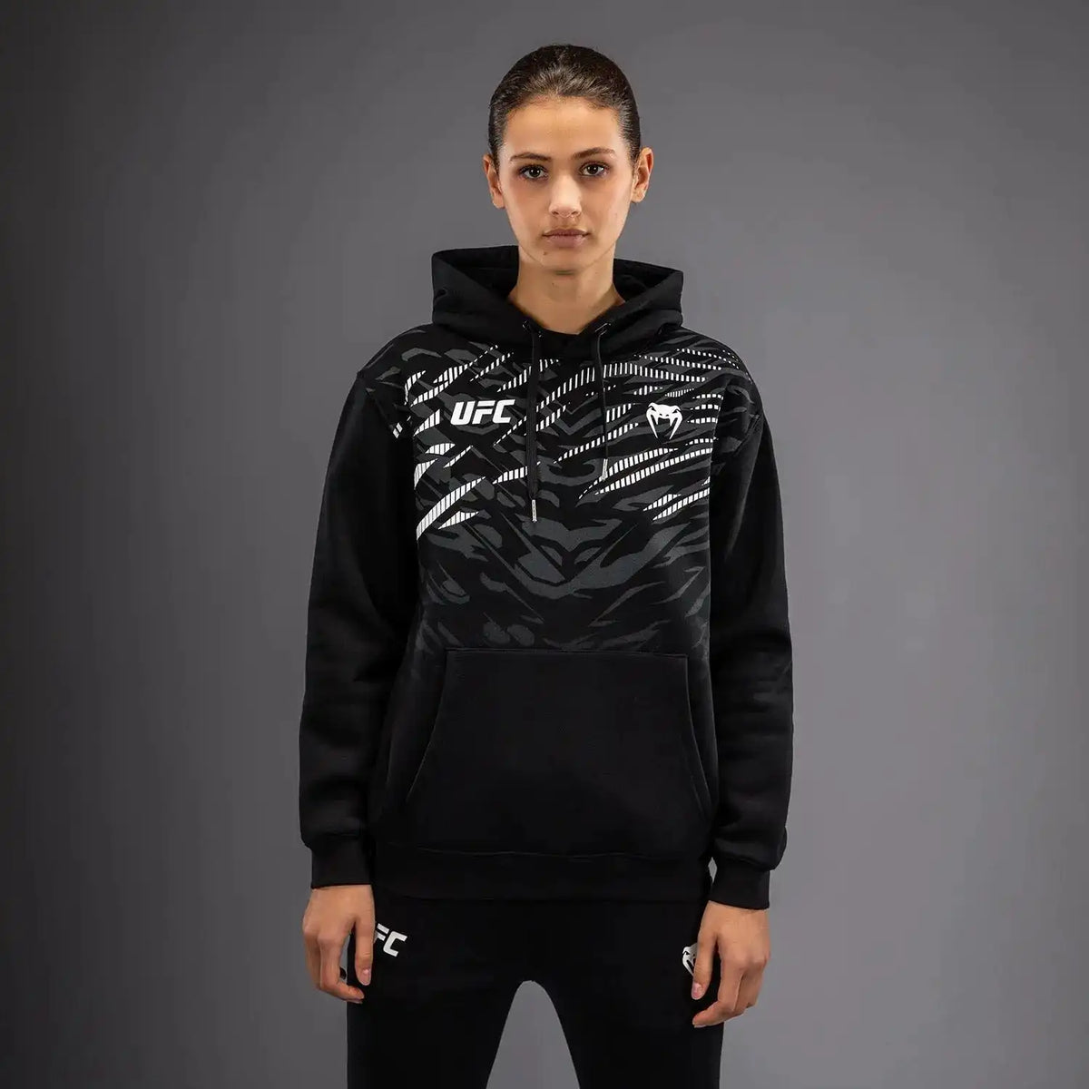 UFC Fusion by Venum Women’s Replica Pullover Hoodie - Black