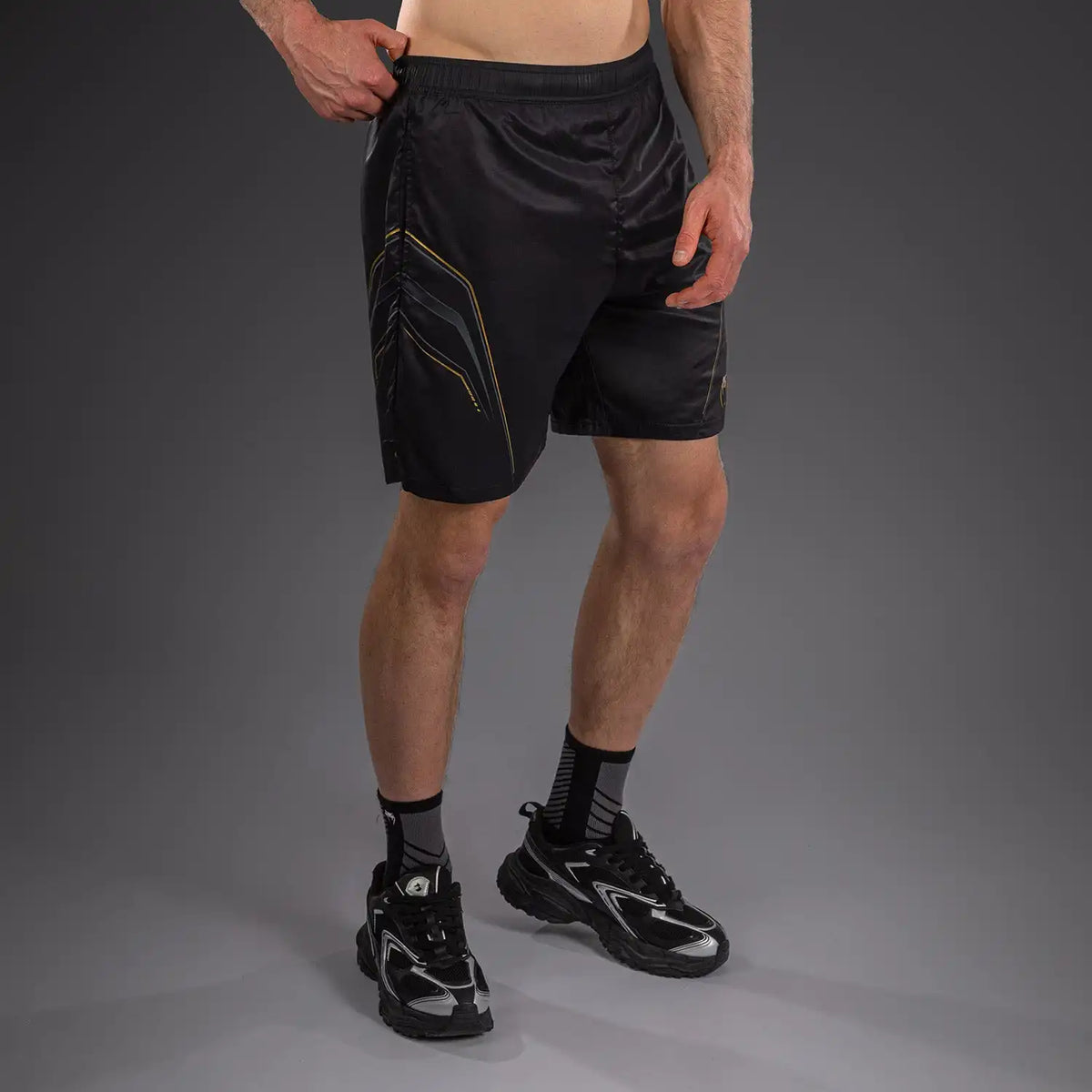 Venum Streamline Training Shorts - Black/Gold