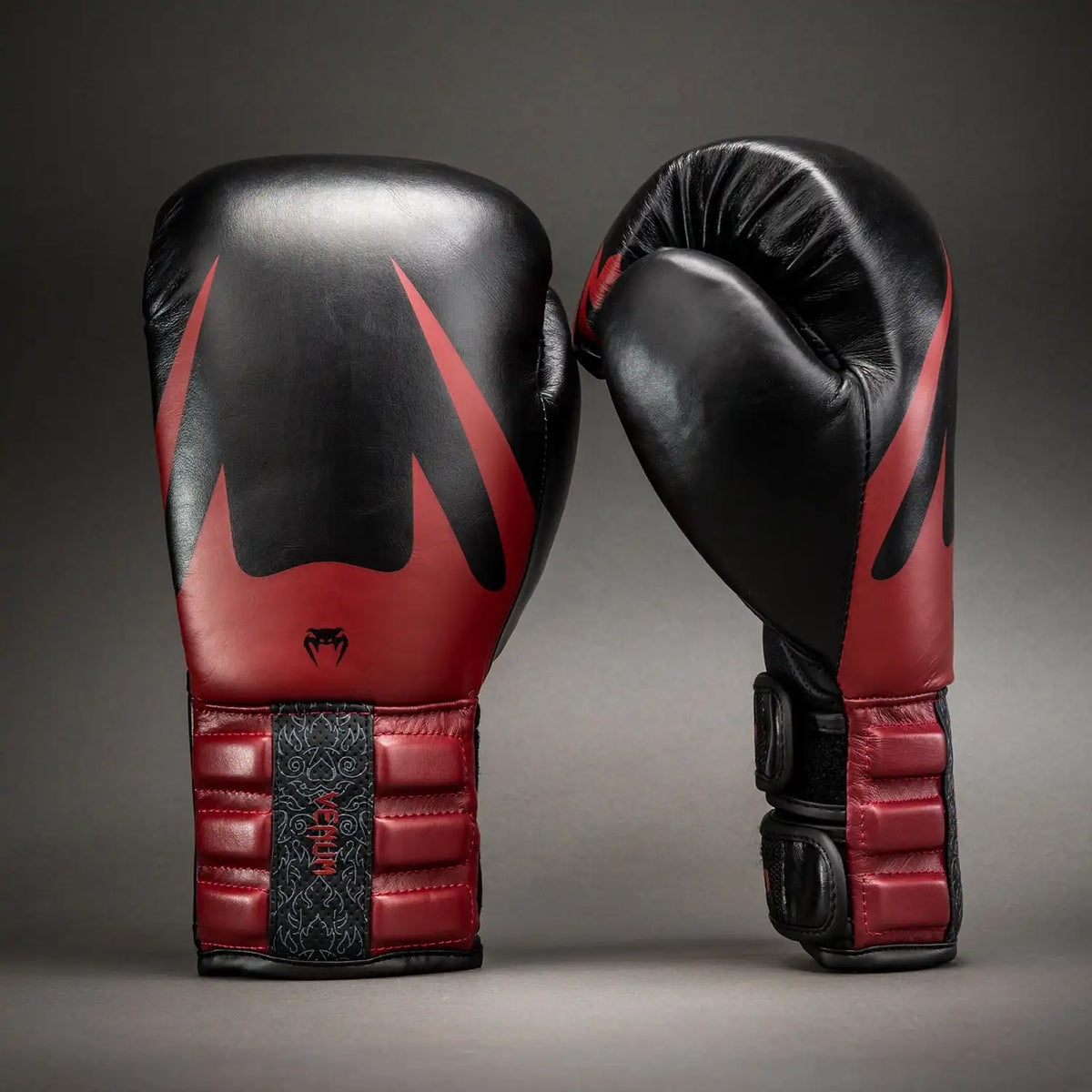 Venum Reverso Boxing Gloves – Black/Red