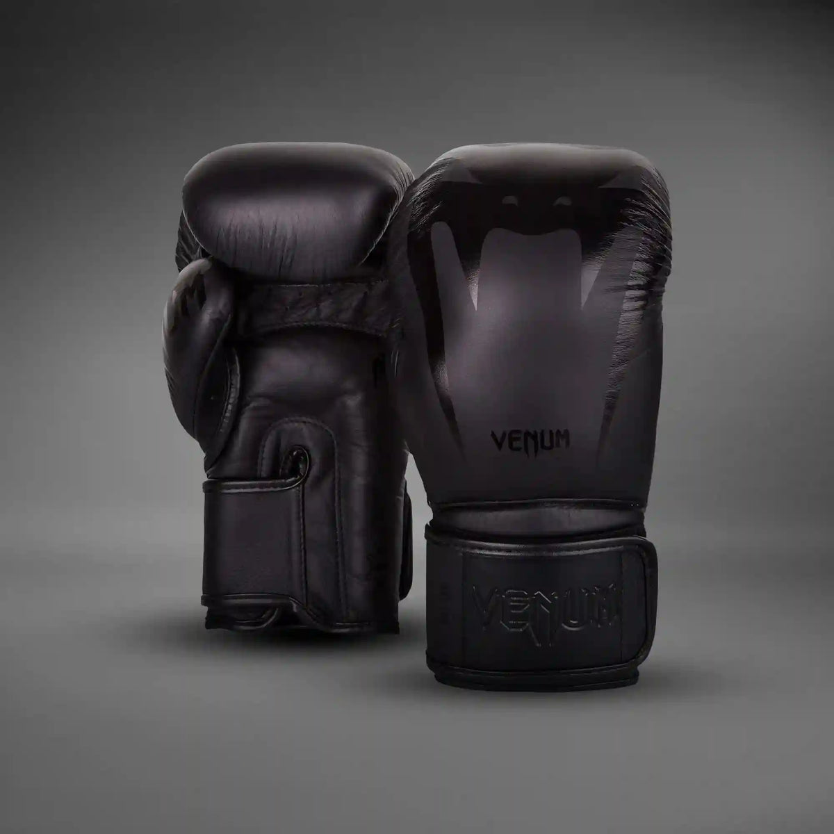 Venum Giant 3.0 Boxing Gloves - Nappa Leather - Black/Black