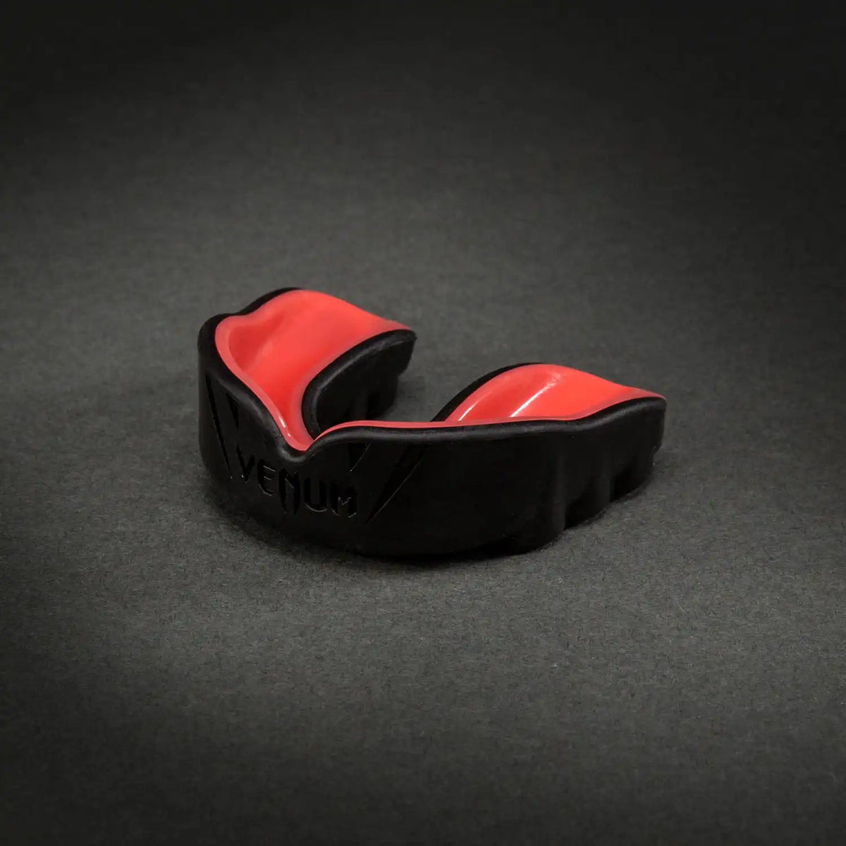 Venum Challenger Mouthguard - Black/Corail